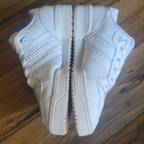 Adidas forums low mens 9 all white - Picture 4 of 5